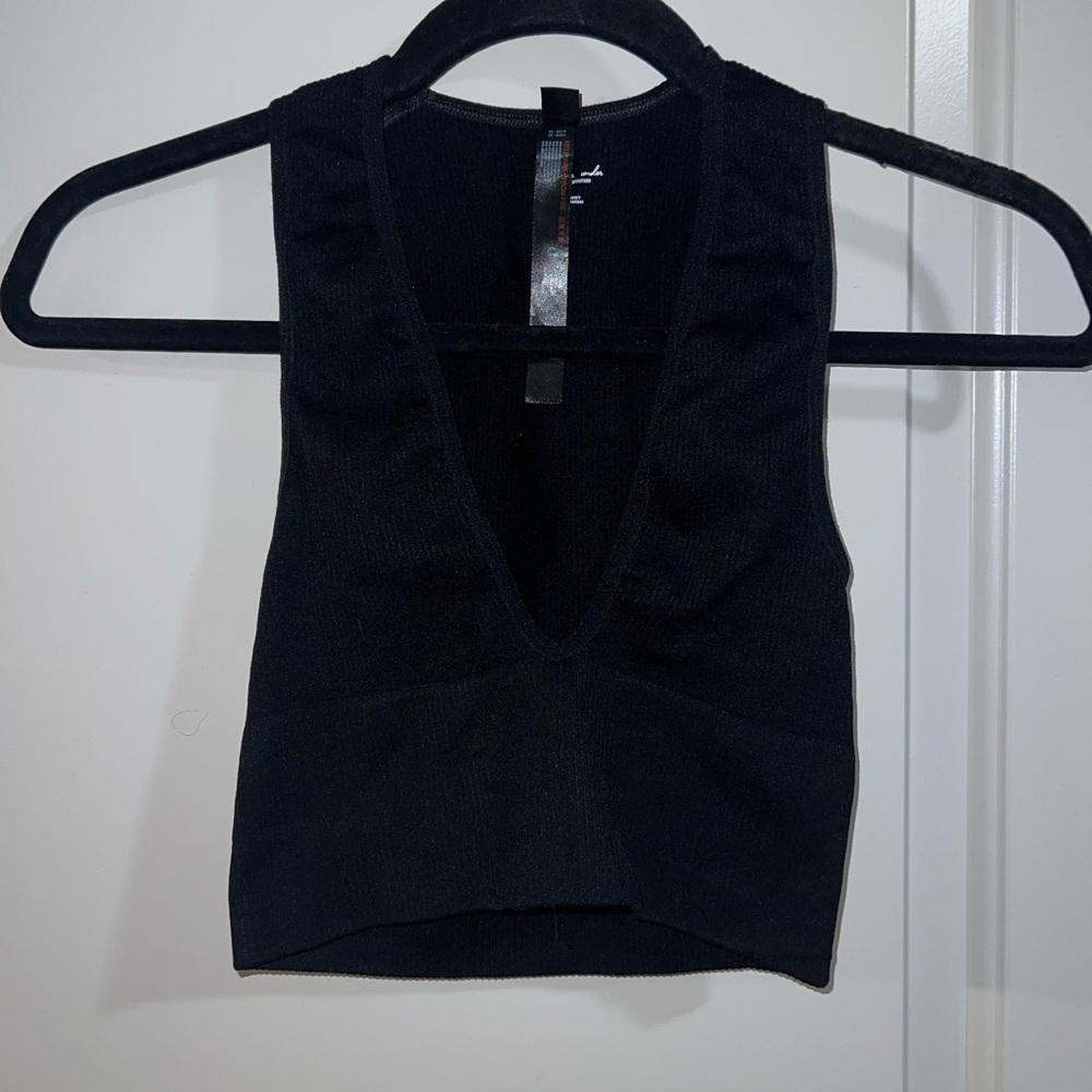 Out from Under Women’s cropped tank top in Black (Small)